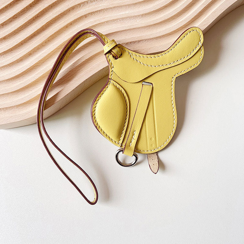 🌟 Mini Saddle Leather Charm – Bag Pendant & Car Mirror Accessory