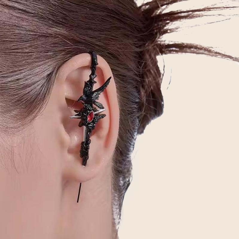 🖤 Gothic Black Raven Ear Cuff – Dark Elegance Redefined 🖤