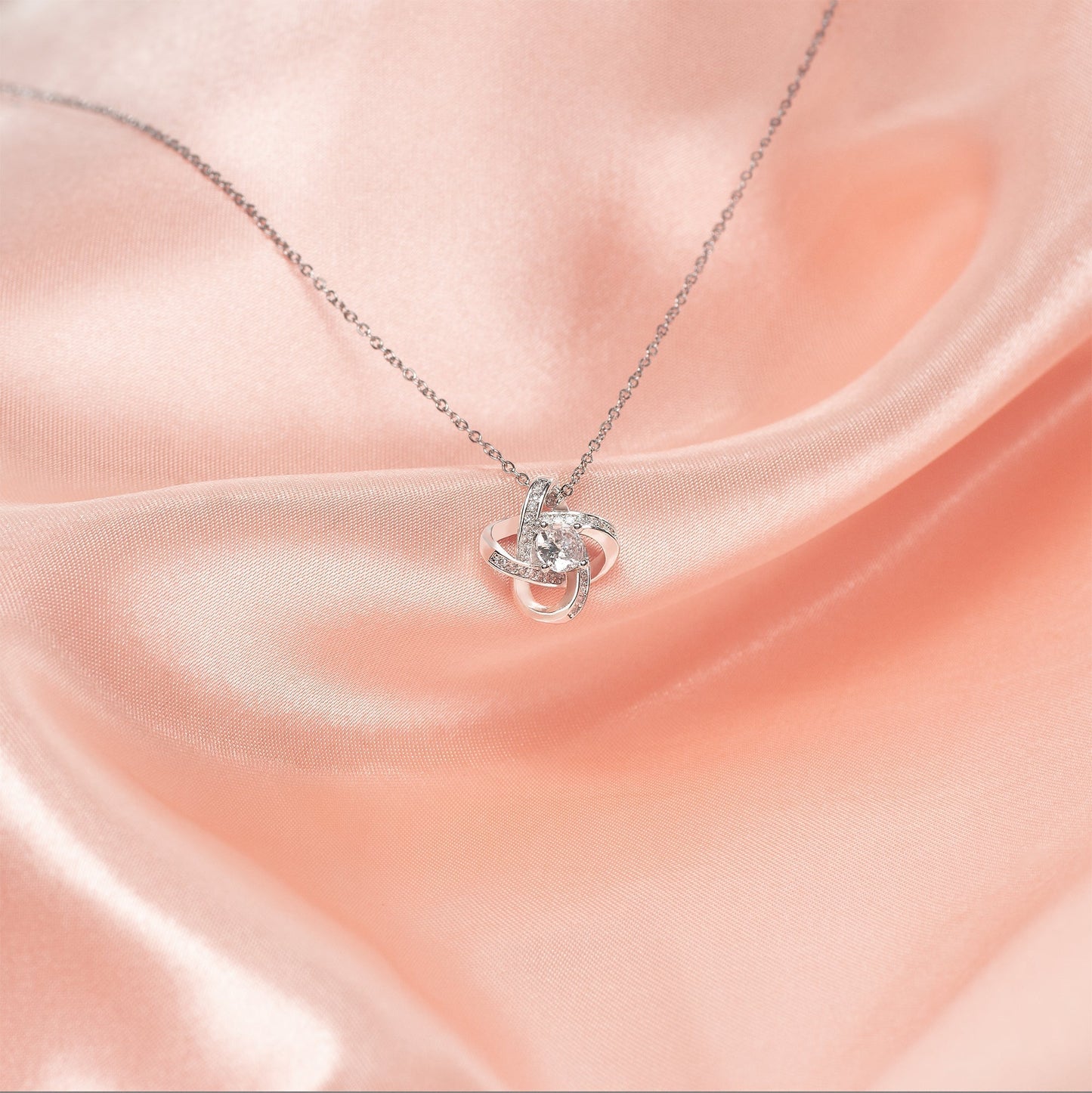 👪To my daughter “Heart of Love”necklace🍀